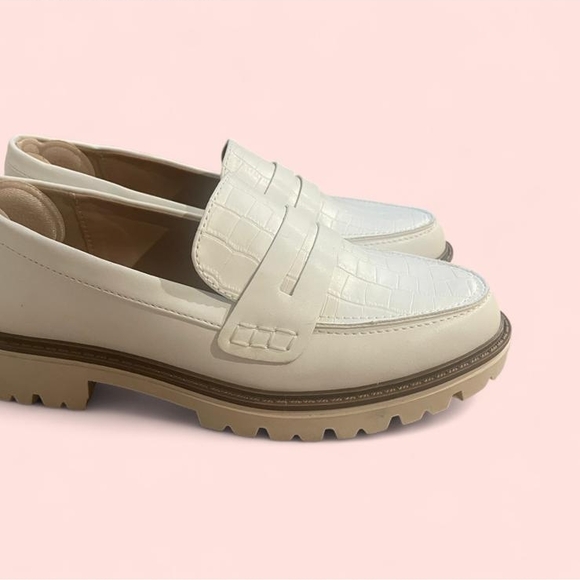 White Loafers Shoes - Picture 9 of 10